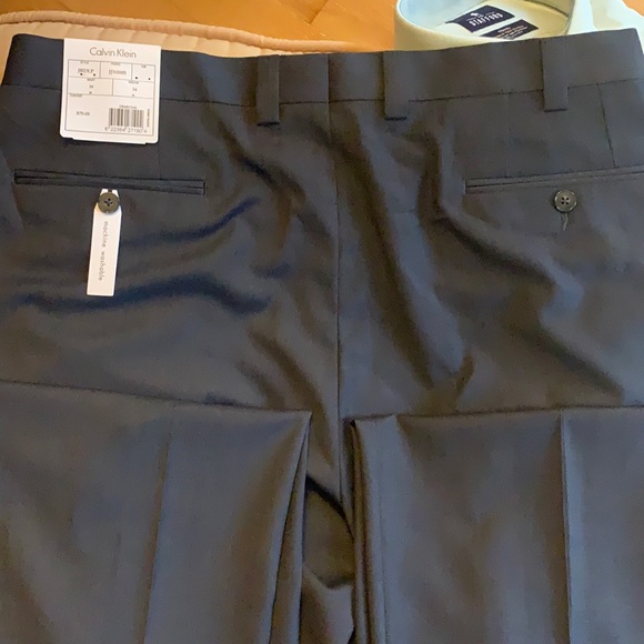Calvin Klein Men’s Dress slacks - Picture 3 of 4